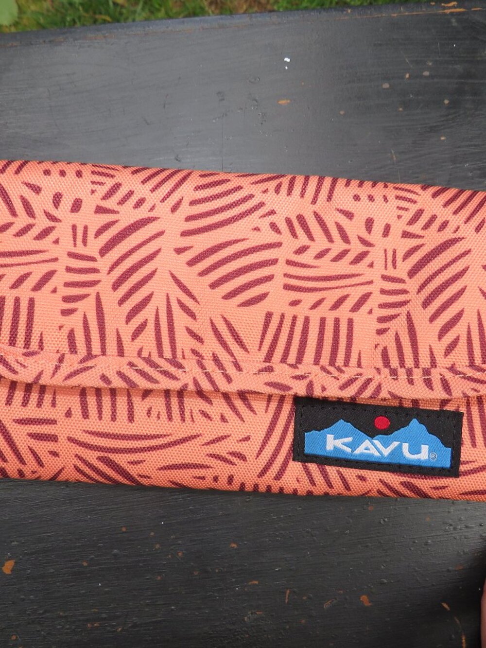 KAVU Leaf Print Canvas Wallet – Compact Everyday Organizer, Outdoor Adventure